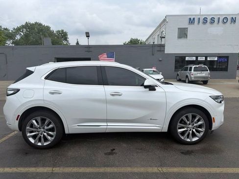 Used 2023 Buick Envision Avenir AWD/4WD image 2
