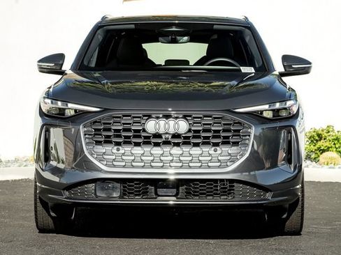 Certified 2025 Audi Q5 Premium Plus w/ Premium Plus AWD/4WD image 3