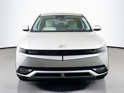 Used 2023 Hyundai Ioniq 5 SEL image 2