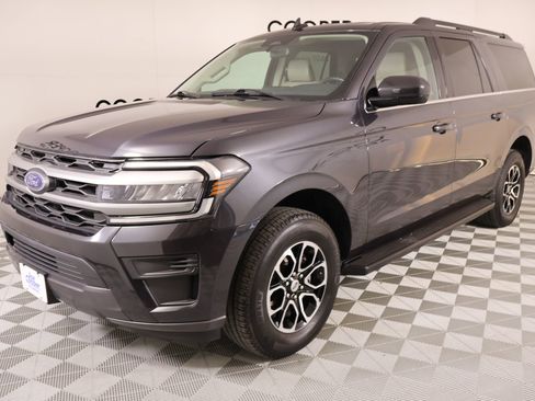 Used 2024 Ford Expedition Max XLT image 11