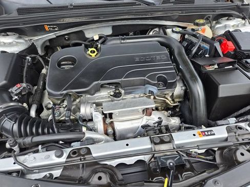 Used 2022 Chevrolet Malibu LT FWD image 21