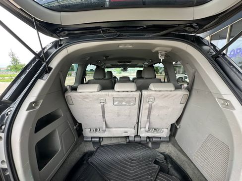 Used 2015 Honda Odyssey Touring image 10