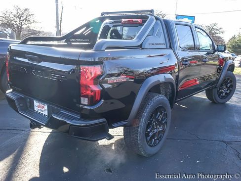 New 2026 Chevrolet Colorado Trail Boss w/ Midnight Edition AWD/4WD image 9