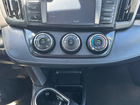 Used 2017 Toyota RAV4 LE w/ Carpet Mat Package AWD/4WD image 17