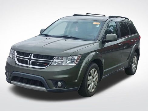 Used 2019 Dodge Journey SE w/ Connectivity Group image 2