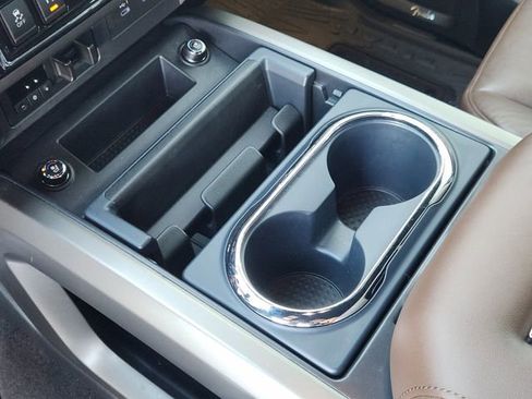 Used 2023 Nissan Titan Platinum Reserve w/ Moonroof Package image 18