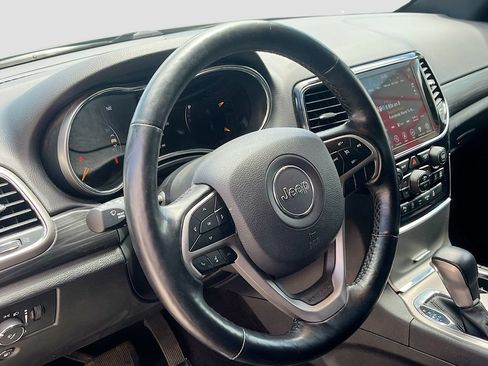 Used 2021 Jeep Grand Cherokee Laredo X AWD/4WD image 11