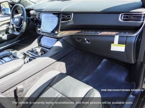 Used 2023 Jeep Grand Wagoneer Series II image 20