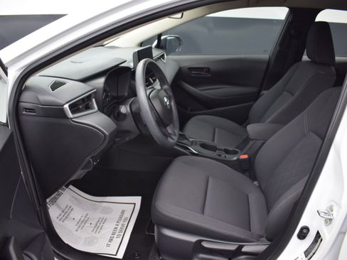 Used 2024 Toyota Corolla LE FWD image 13