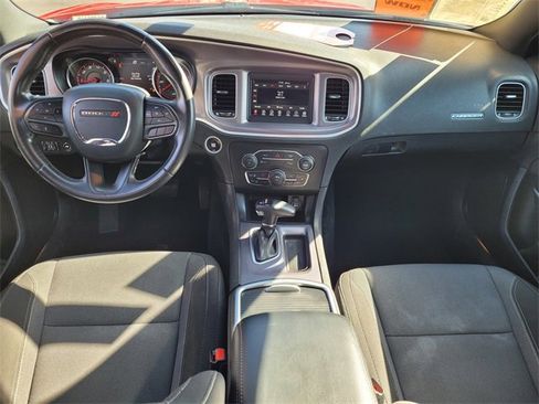Used 2022 Dodge Charger SXT image 9