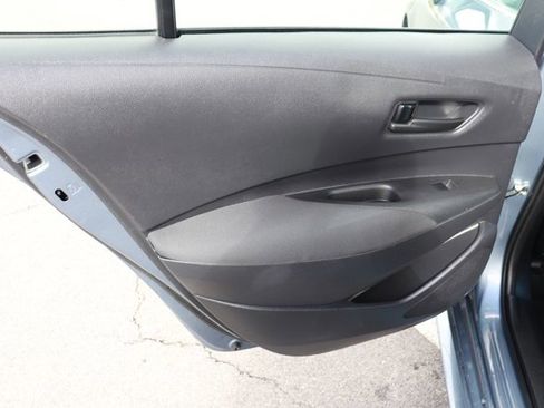 Used 2022 Toyota Corolla LE image 11