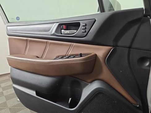 Used 2017 Subaru Outback 3.6R Touring w/ Popular Package #5A image 30