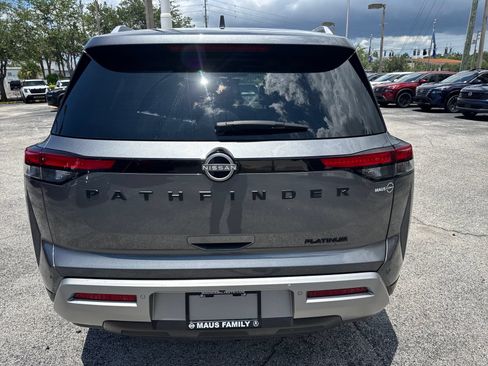 Certified 2023 Nissan Pathfinder Platinum w/ Black Appearance Package FWD image 12