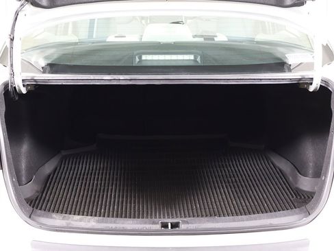 Used 2021 Toyota Corolla LE image 18