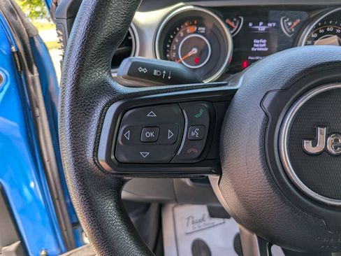 Used 2022 Jeep Wrangler Unlimited Sport AWD/4WD image 31
