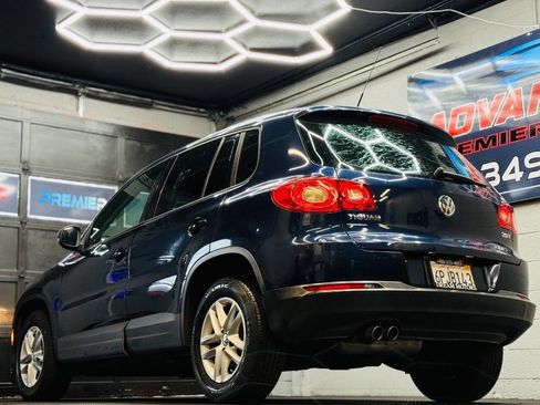 Used 2011 Volkswagen Tiguan SE FWD image 8