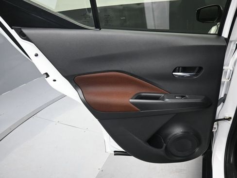 Used 2022 Nissan Kicks SR image 29