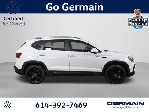 Certified 2023 Volkswagen Taos SE w/ Panoramic Sunroof Package FWD image 5