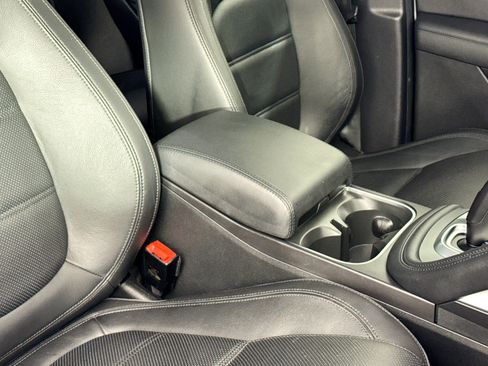 Used 2020 Jaguar E-PACE image 34