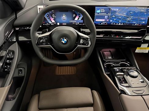 Used 2026 BMW 530i w/ Premium Package image 26