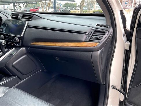 Used 2018 Honda CR-V Touring image 15
