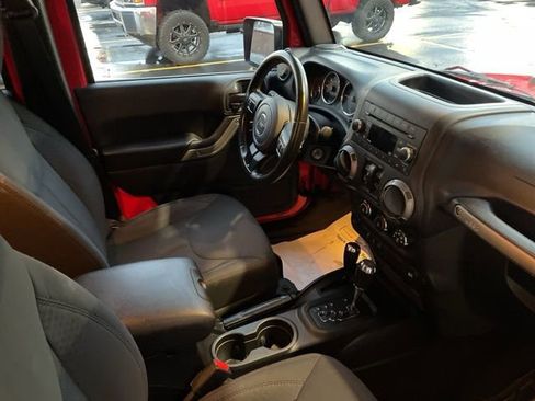 Used 2015 Jeep Wrangler Unlimited Sport w/ Quick Order Package 24S image 10
