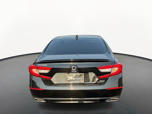 Used 2018 Honda Accord Sport image 4