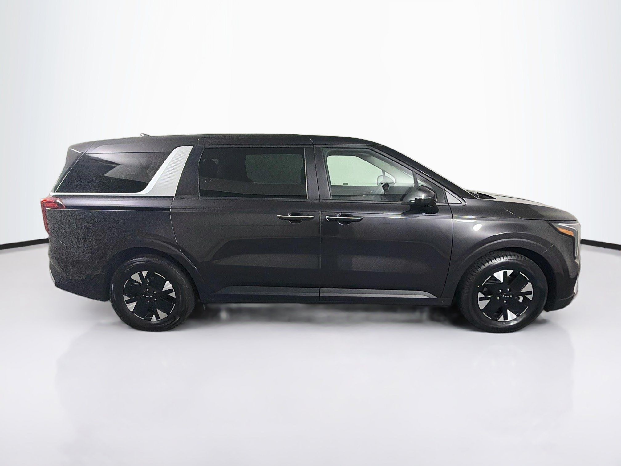 Used 2026 Kia Carnival LXS FWD image 10