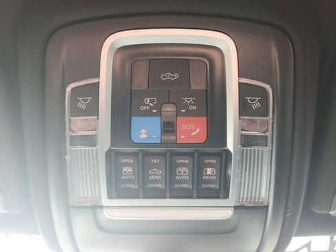 New 2025 RAM 1500 Big Horn AWD/4WD image 38