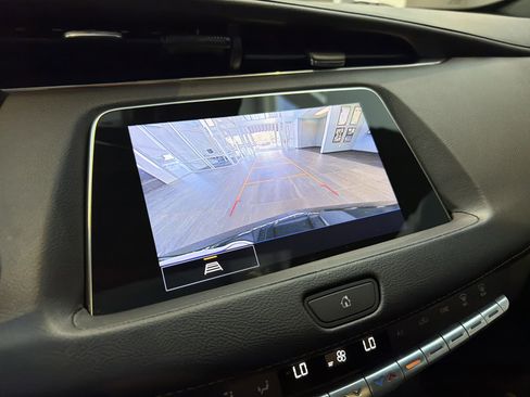 Used 2023 Cadillac XT4 Premium Luxury FWD image 28