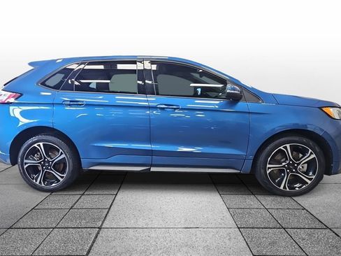 Used 2020 Ford Edge ST w/ Cold Weather Package image 4