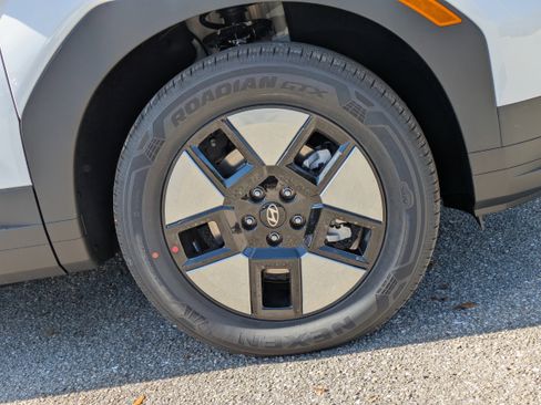 New 2026 Hyundai Santa Fe SE image 11