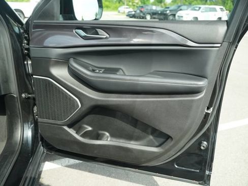 Used 2021 Jeep Grand Cherokee L Laredo AWD/4WD image 21