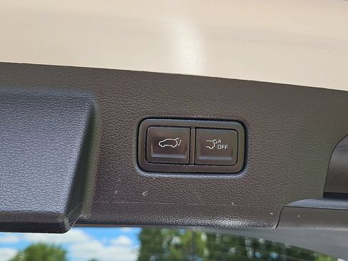Used 2024 Kia Telluride EX w/ EX Captain's Chair Package AWD/4WD image 29