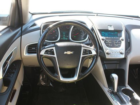 Used 2010 Chevrolet Equinox LT AWD/4WD image 10