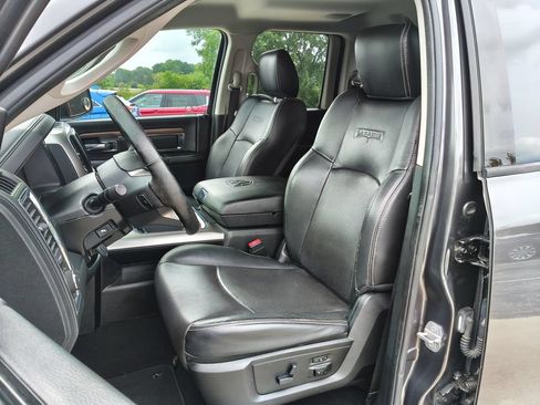 Used 2016 RAM 1500 Laramie w/ Convenience Group AWD/4WD image 10