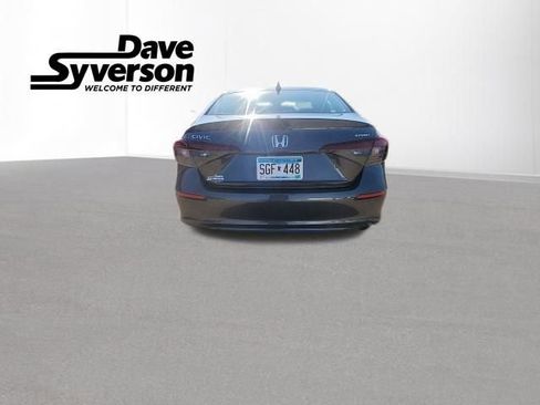 Used 2025 Honda Civic Sport image 3