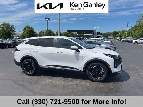Certified 2026 Kia Sportage EX FWD image 8