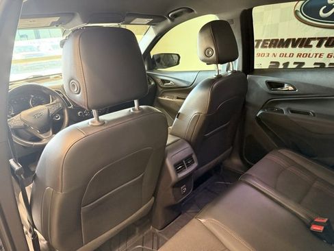 Used 2022 Chevrolet Equinox RS w/ LPO, Floor Liner Package image 16