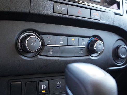 Used 2024 Nissan Frontier SV w/ Technology Package image 36