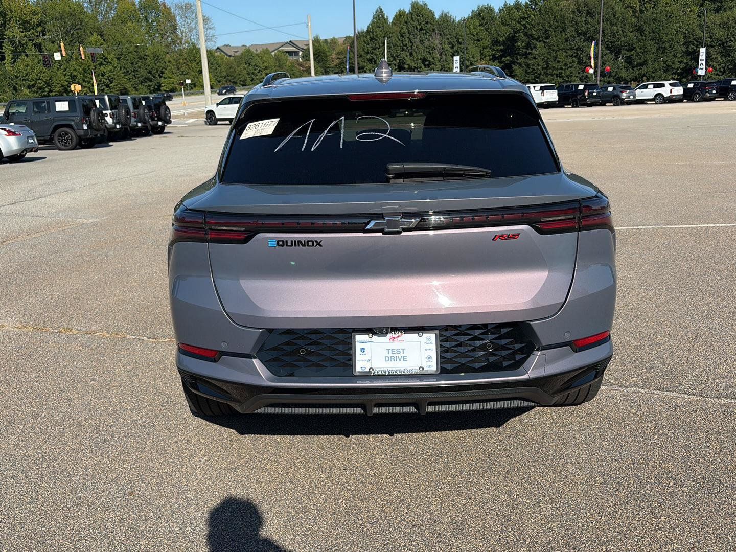 Used 2024 Chevrolet Equinox EV RS FWD image 4