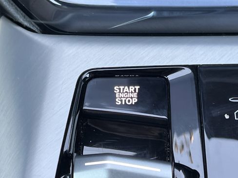 Used 2025 BMW X3 xDrive30i AWD/4WD image 10