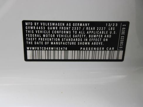 Used 2024 Volkswagen Golf R AWD/4WD image 39