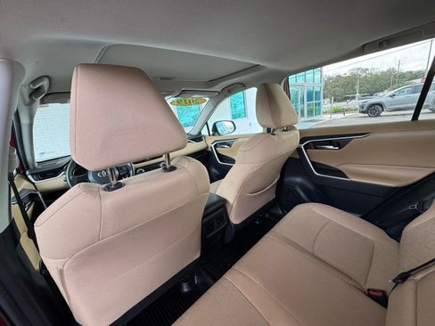 Used 2019 Toyota RAV4 XLE image 21