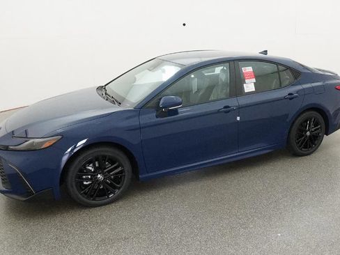 New 2026 Toyota Camry SE image 5