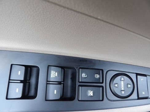 Used 2019 Hyundai Tucson SE image 10