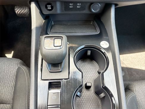 Used 2024 Nissan Rogue SV FWD image 16