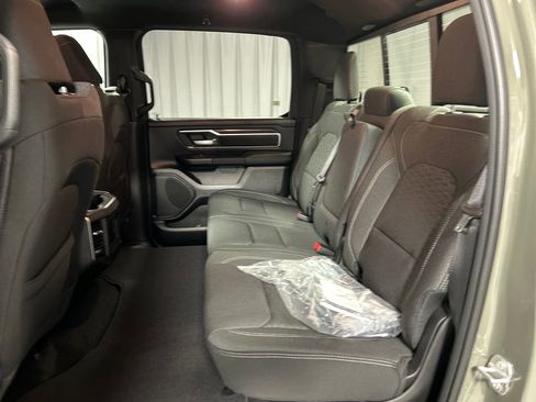 New 2026 RAM 1500 4x4 Crew Cab image 21