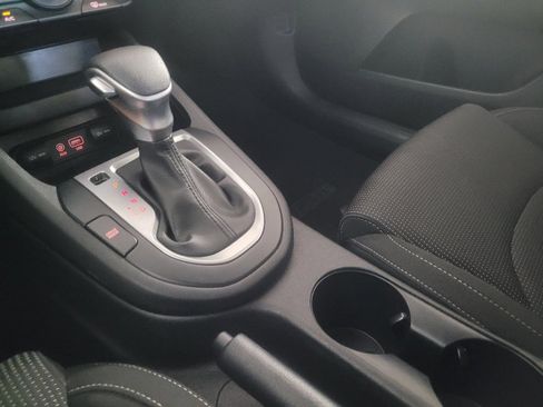 Used 2020 Kia Forte LXS FWD image 26