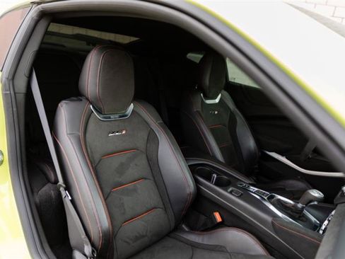 Used 2019 Chevrolet Camaro ZL1 image 39